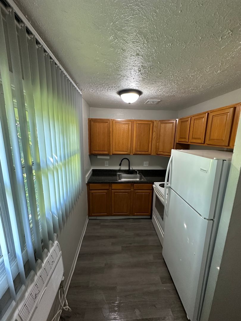 7559 Mentor Ave unit 416 – photo 1