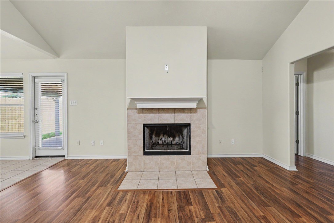 1111 Meadowbrook Dr – photo 4