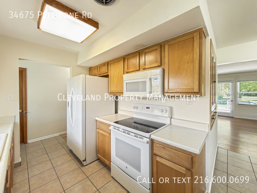 34675 Pettibone Rd – photo 3
