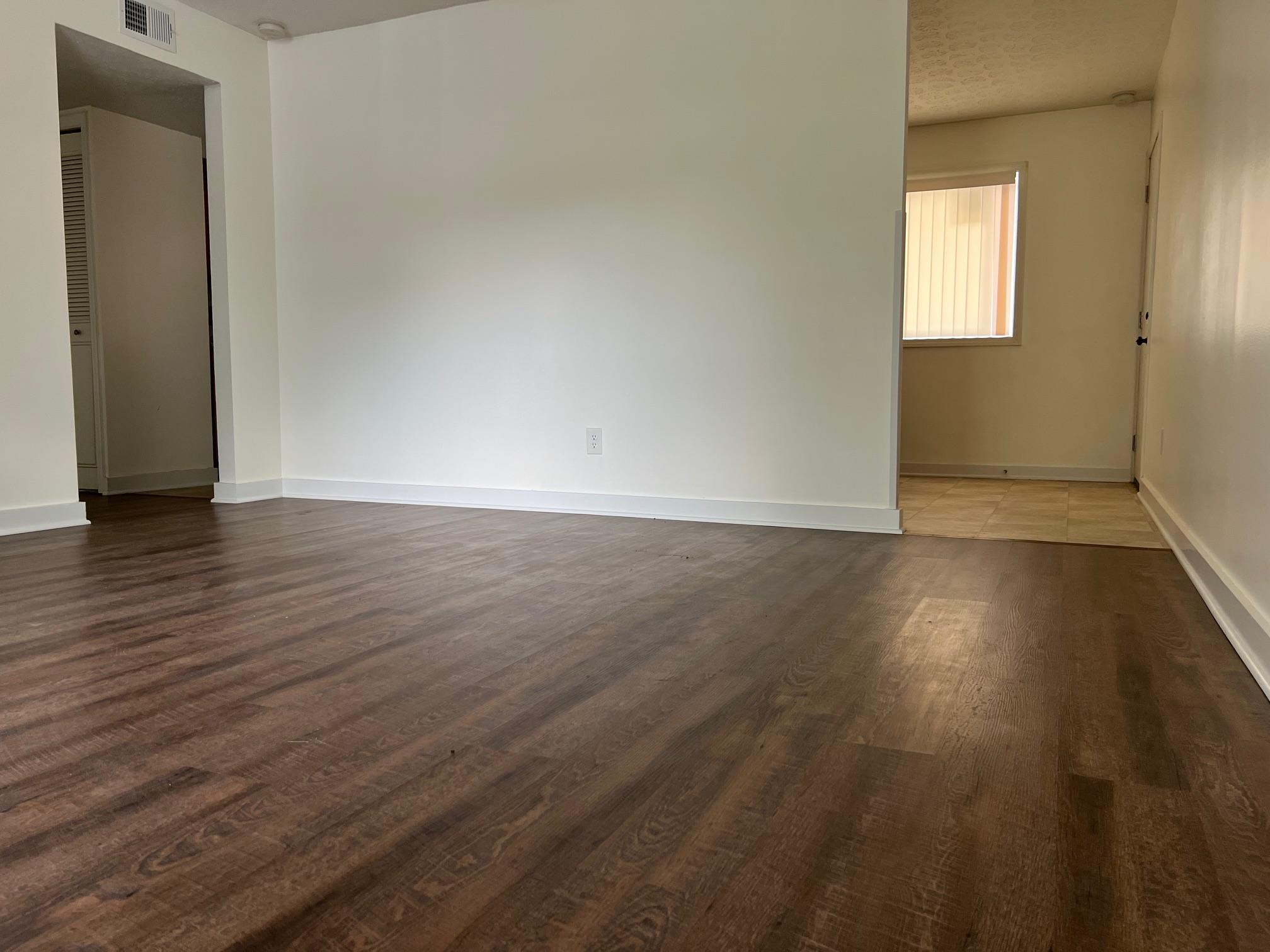 629 Denton Ave – photo 3