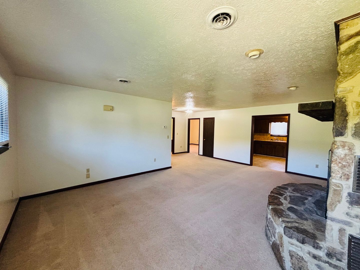4402 Riffe St – photo 3