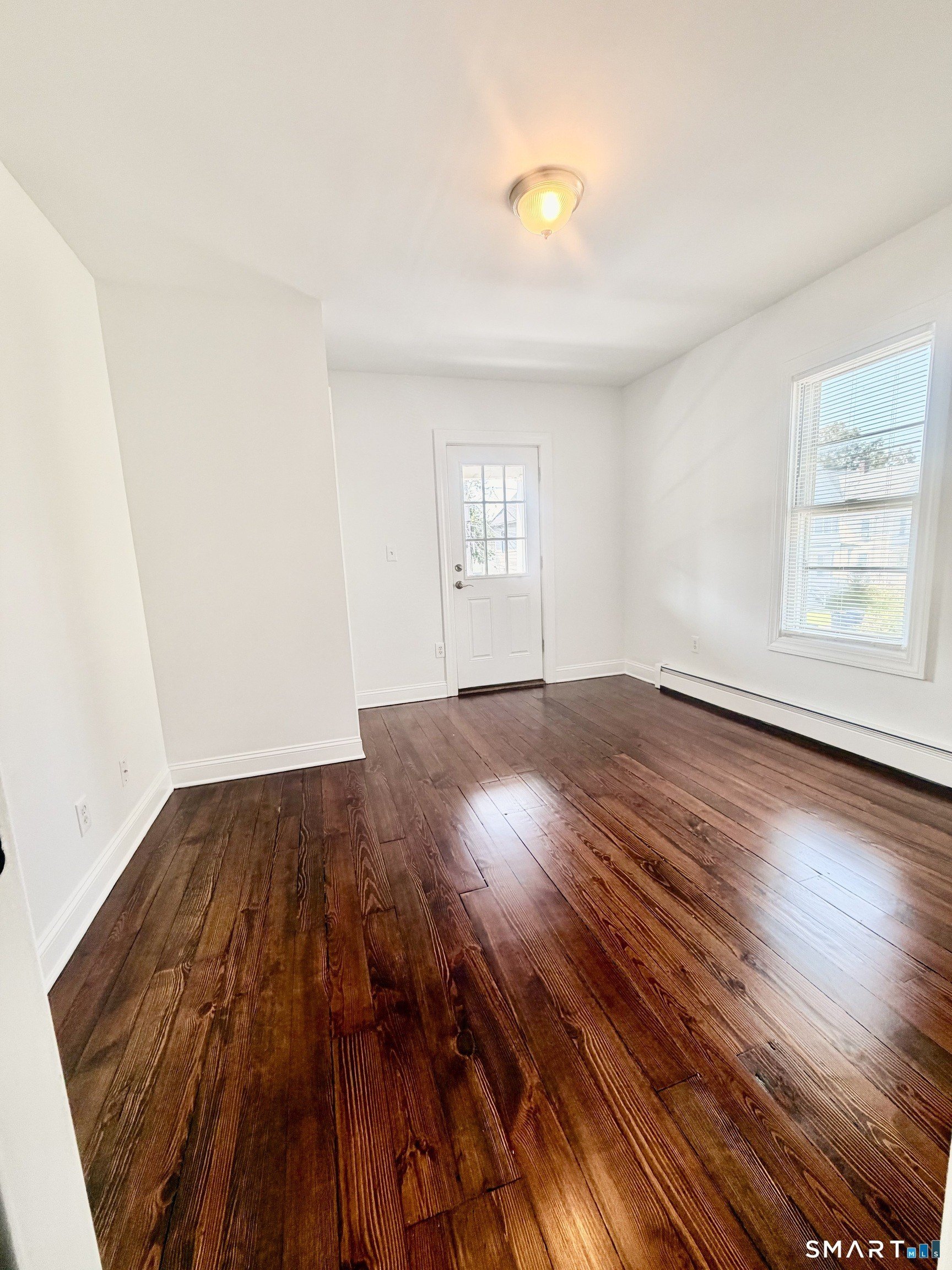 48 Vine St – photo 2
