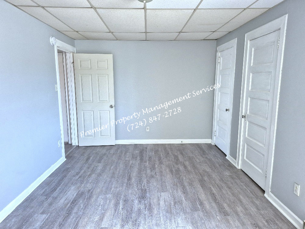 542 Midland Ave unit B – photo 4