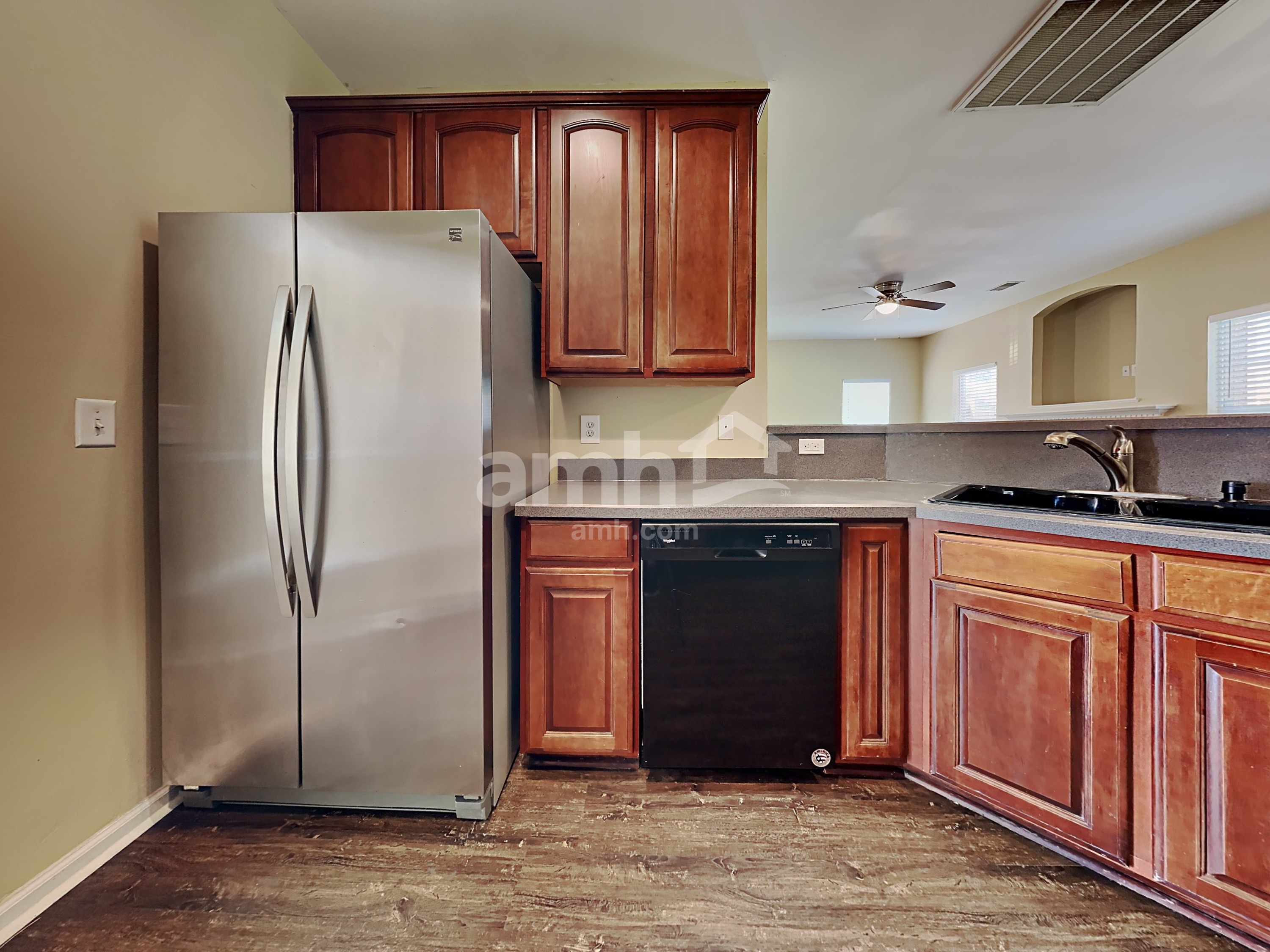503 Sparkleberry Ln – photo 4