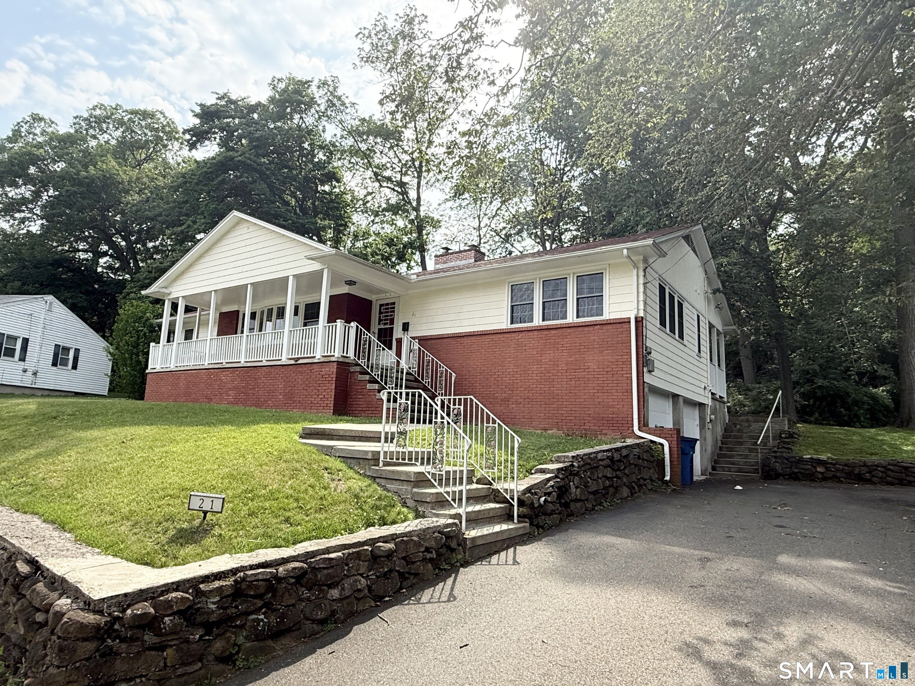 21 Byron Pl – photo 1