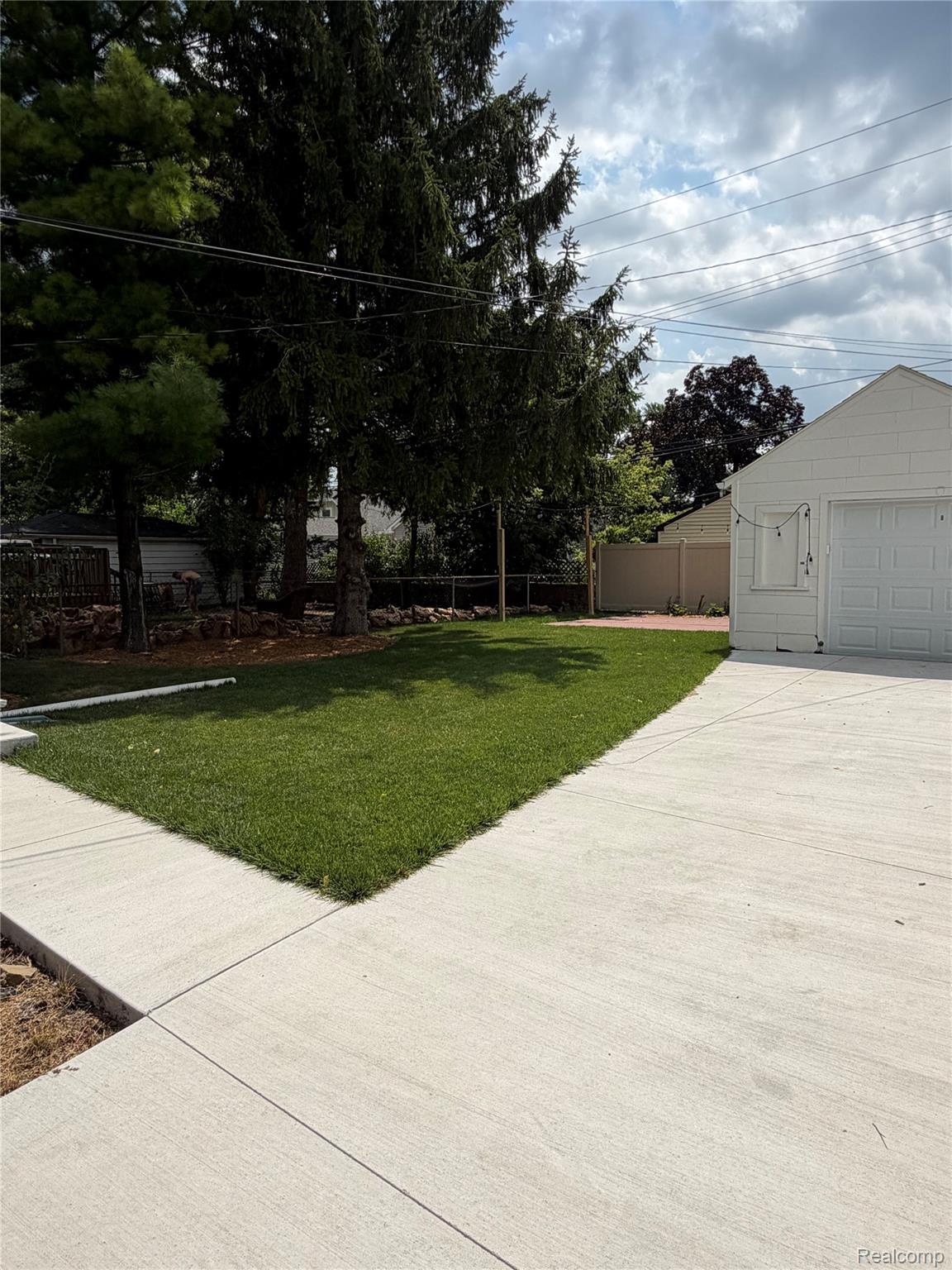1221 West Blvd – photo 4