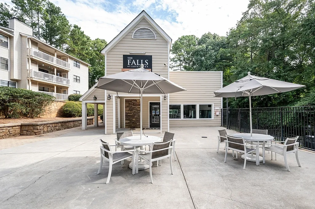 The Falls at Sope Creek Apartments – photo 4
