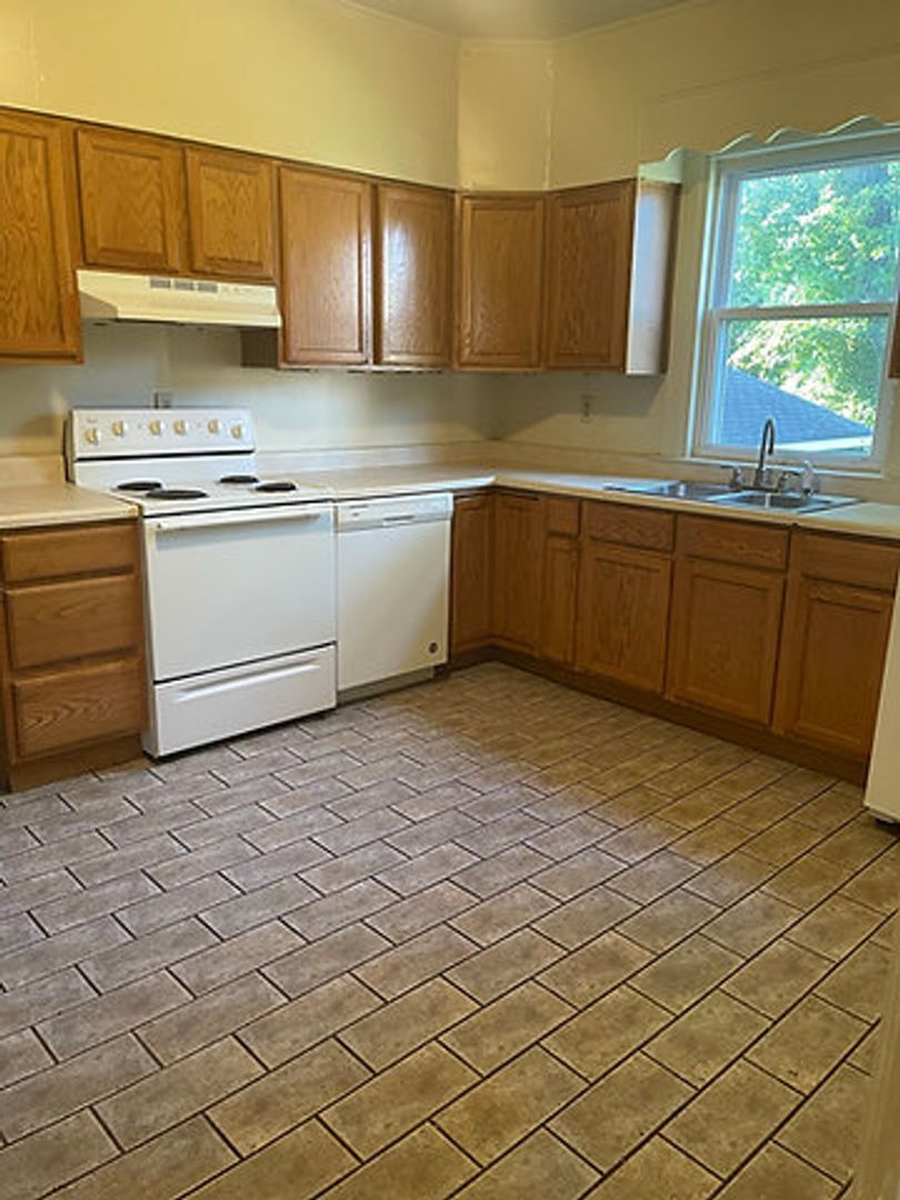 321 S Main St unit 321 S. Main St. – photo 4