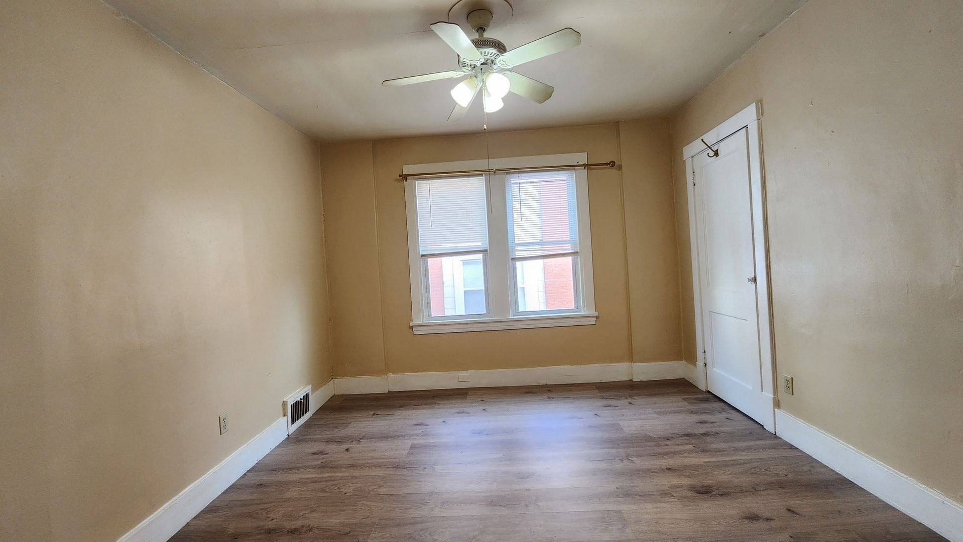 2918 Clermont Ave unit Unit 4 – photo 3