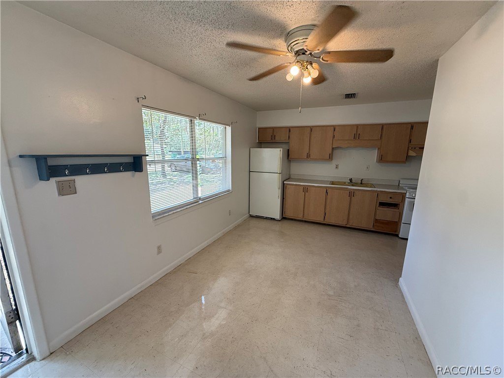 7115 W Porpoise Dr – photo 3