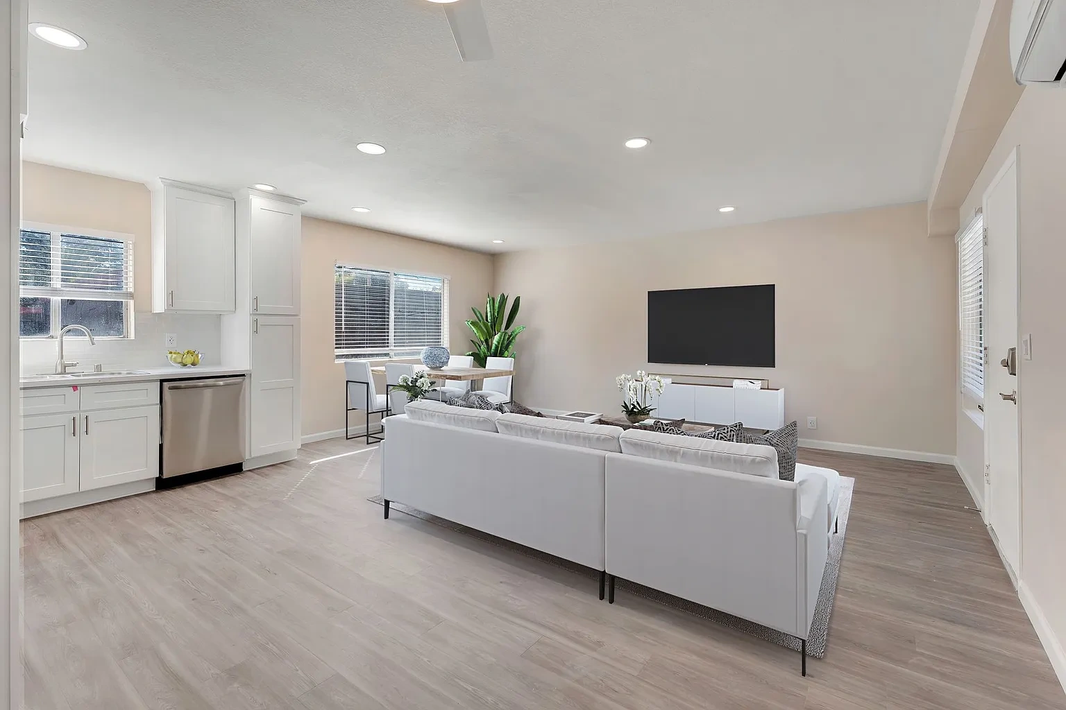 Brookside Apartments – photo 2