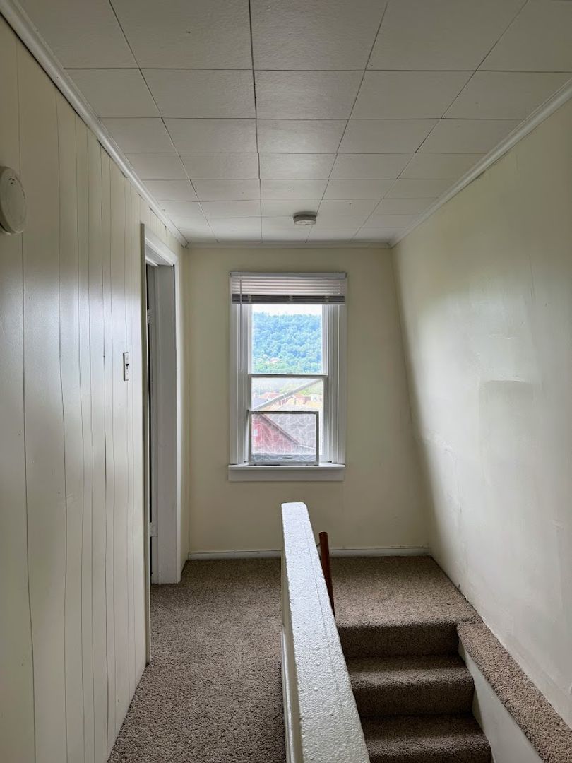 647 5th St – photo 3