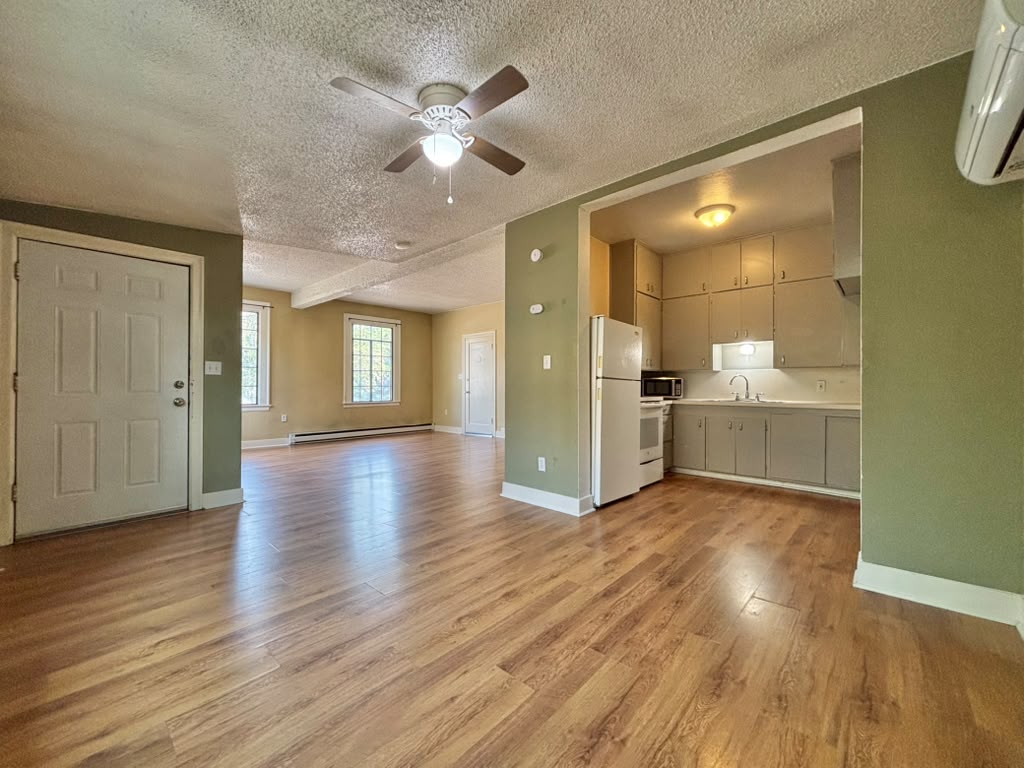 1635 W Pacific Ave – photo 4