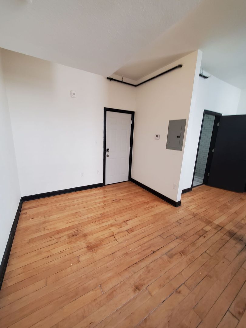 2001 10th Ave unit 211 – photo 1