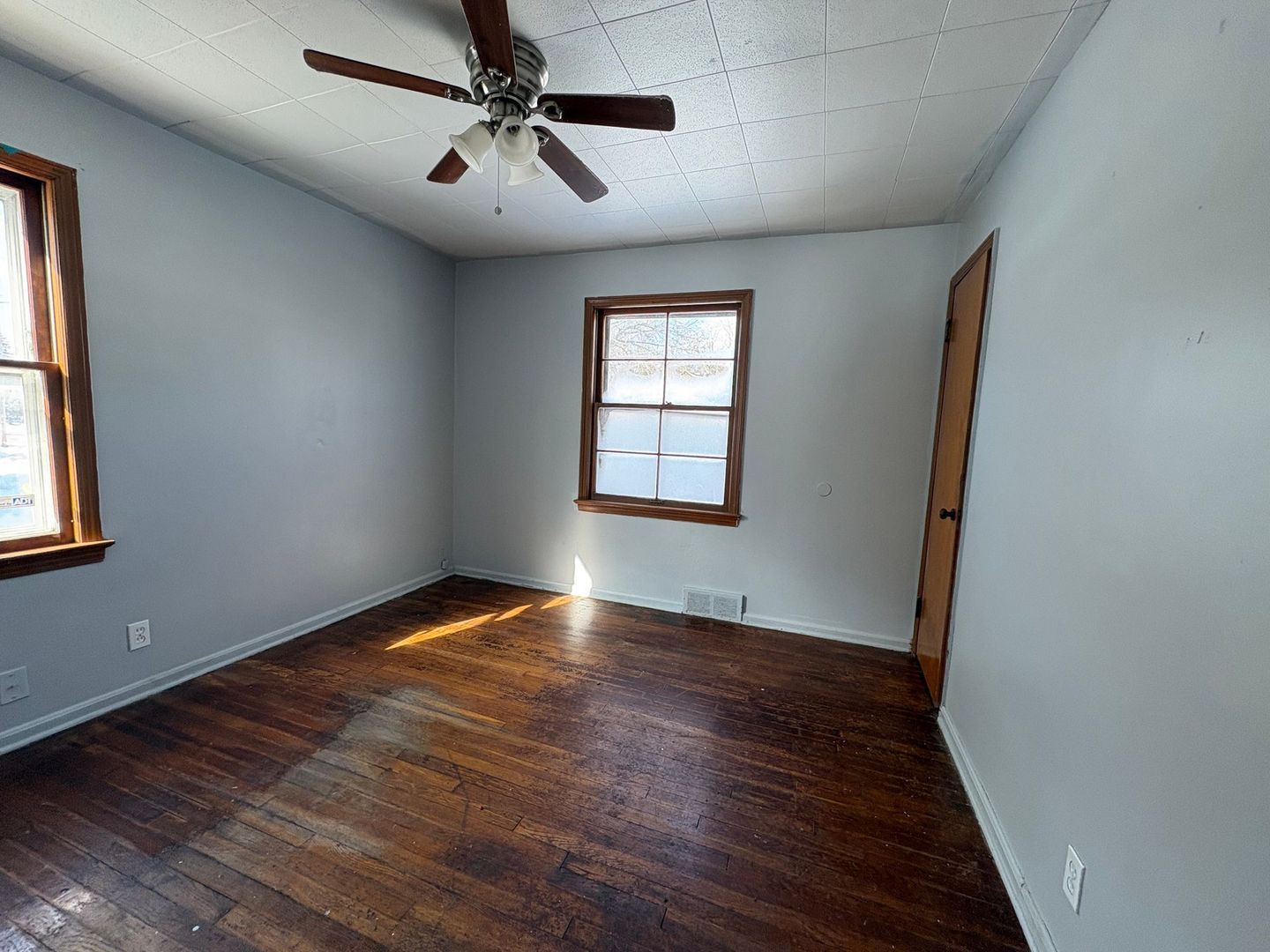 16914 Maple Heights Blvd – photo 1