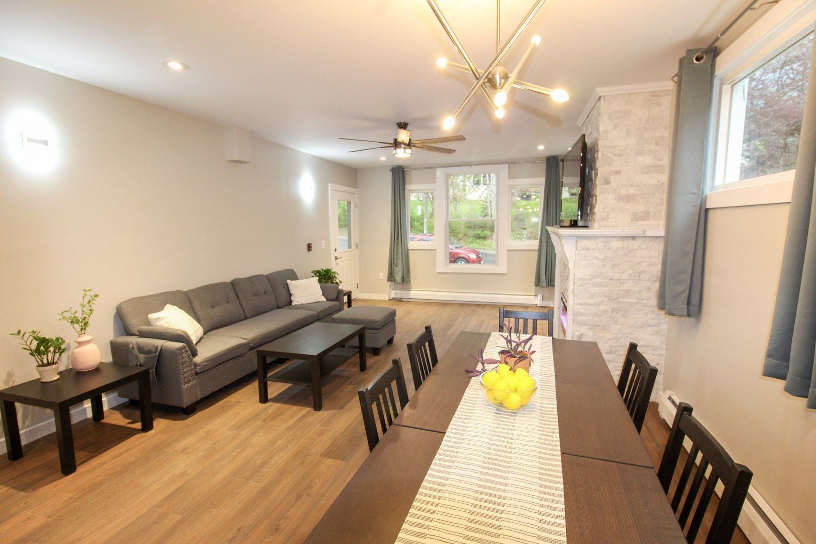 522 Stewart Ave unit 522-1 – photo 3