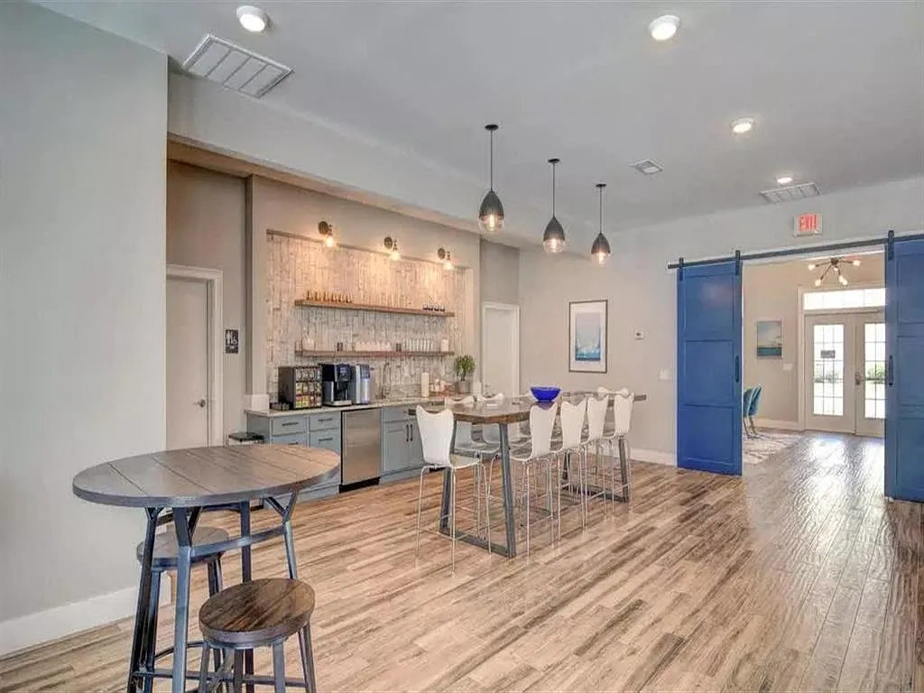 The Park at Three Oaks Apartments – photo 3