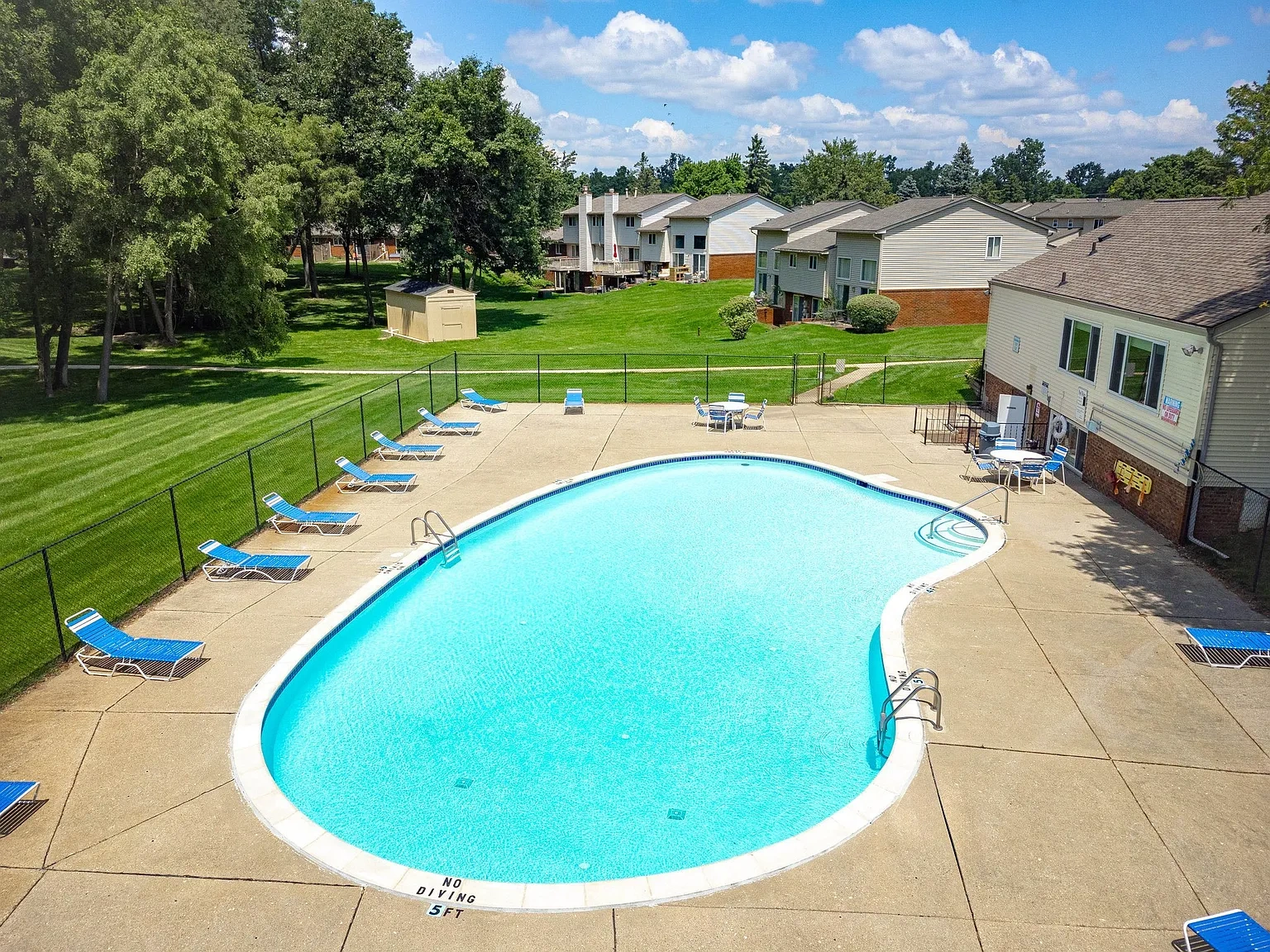 Briarwood Apartments – photo 1