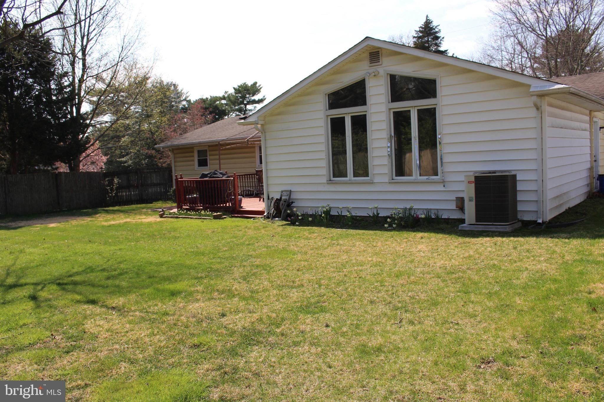112 Harvard Rd – photo 2