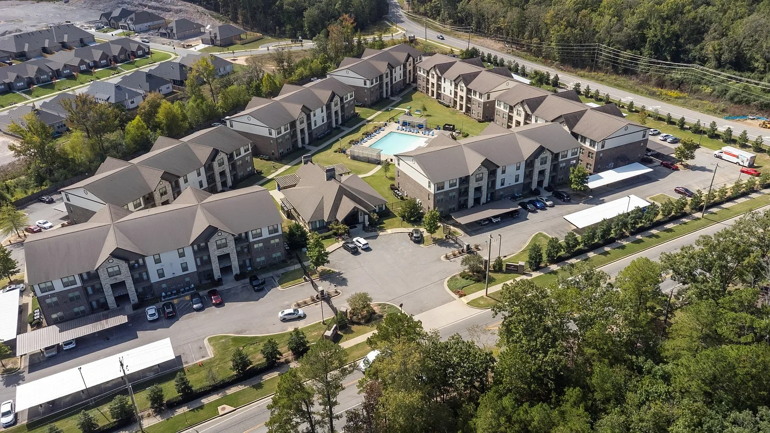 McKenzie Park Apartments – photo 1