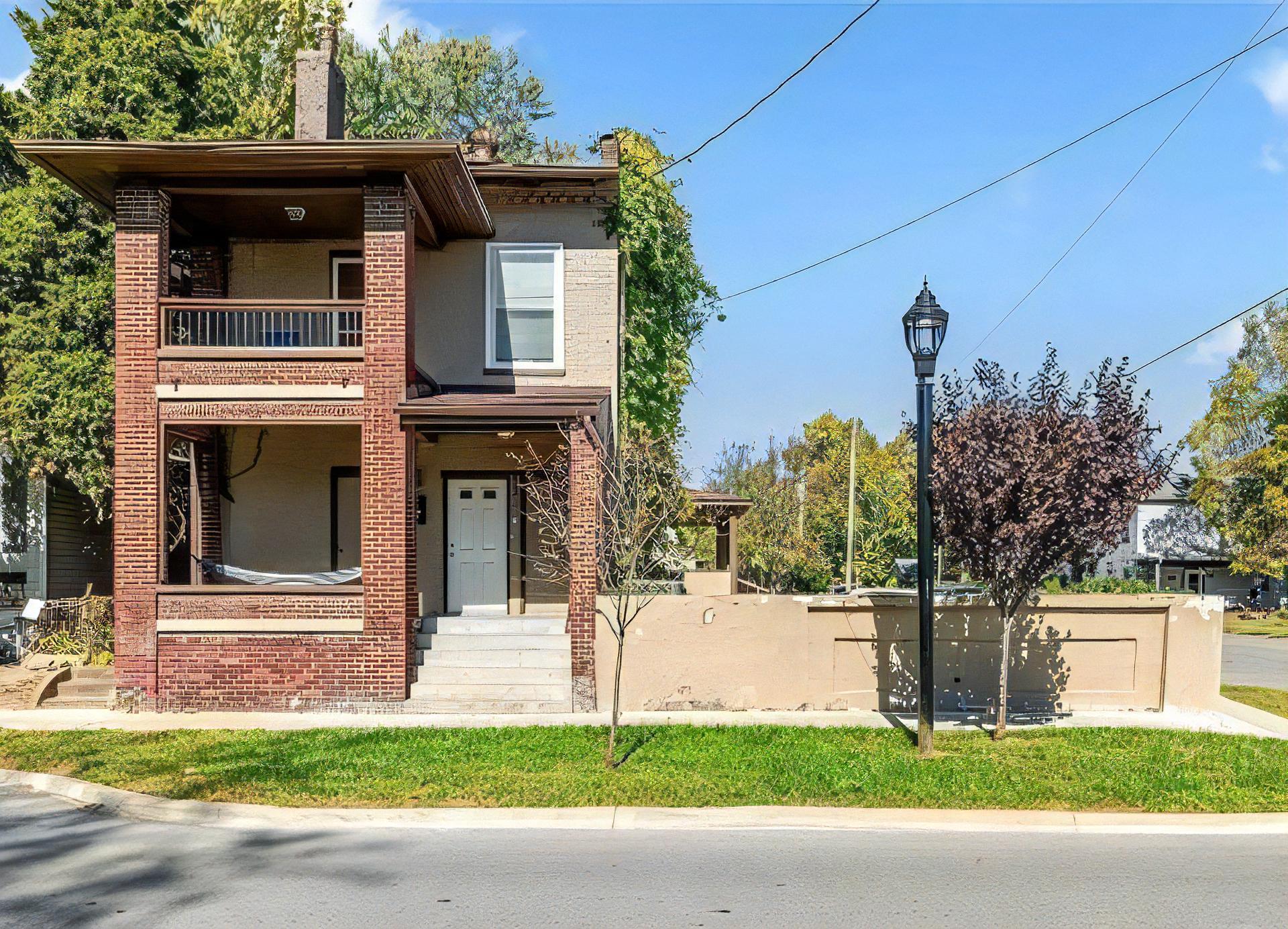 531 E Chestnut St – photo 1