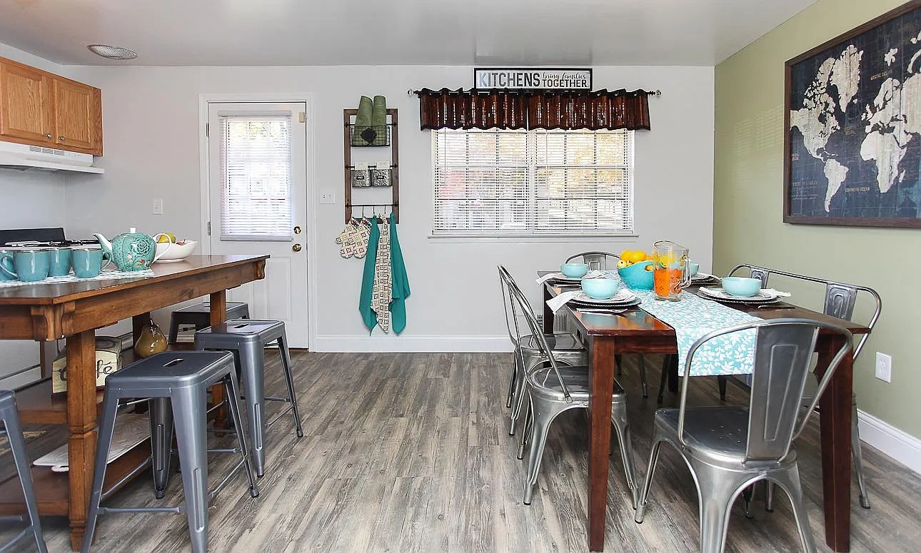 Walden Circle Townhouses – photo 4