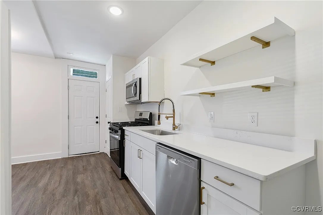 3139 Ellwood Ave unit D – photo 3