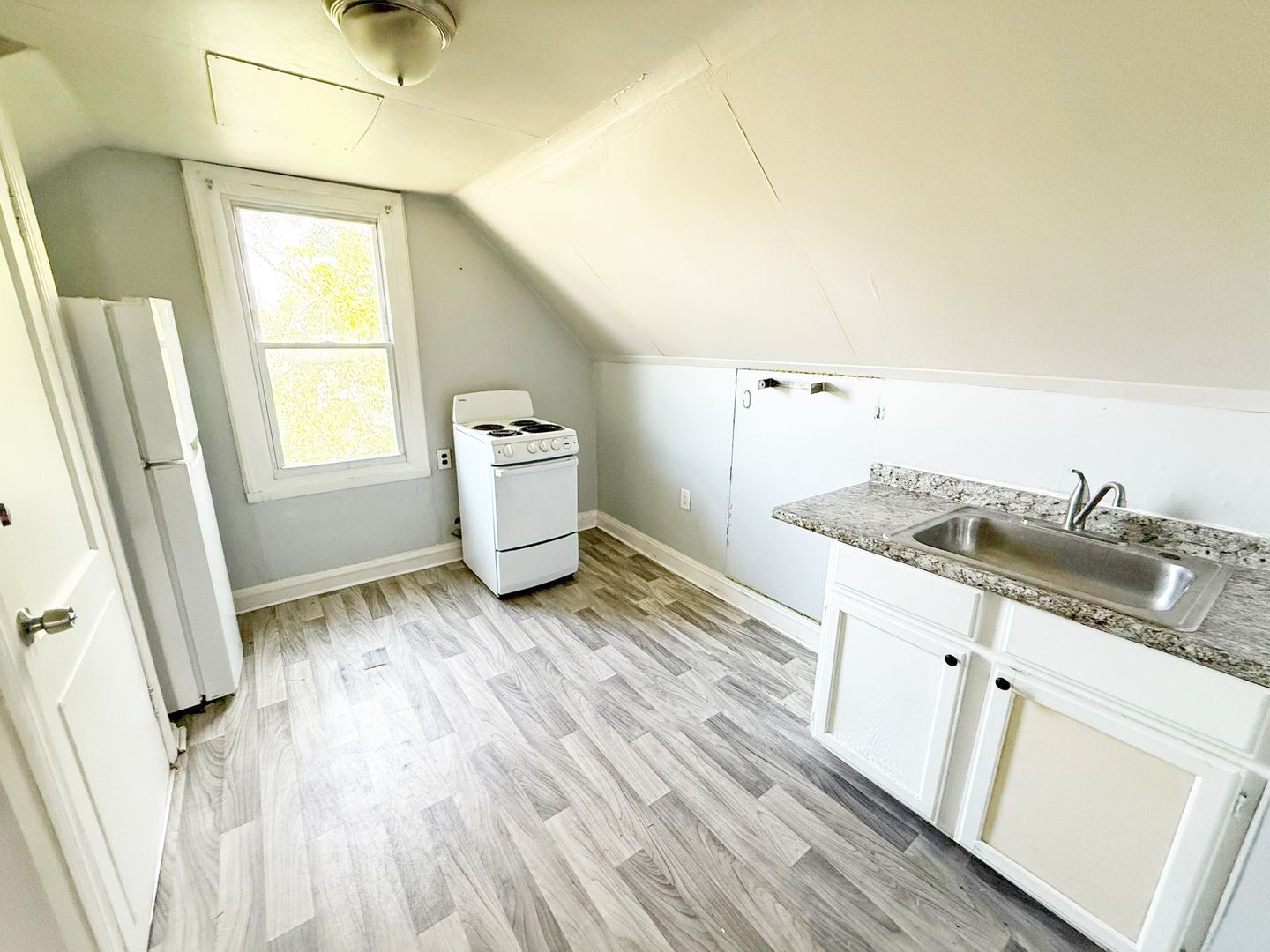 8505 Garfield Blvd unit Unit 3 – photo 3