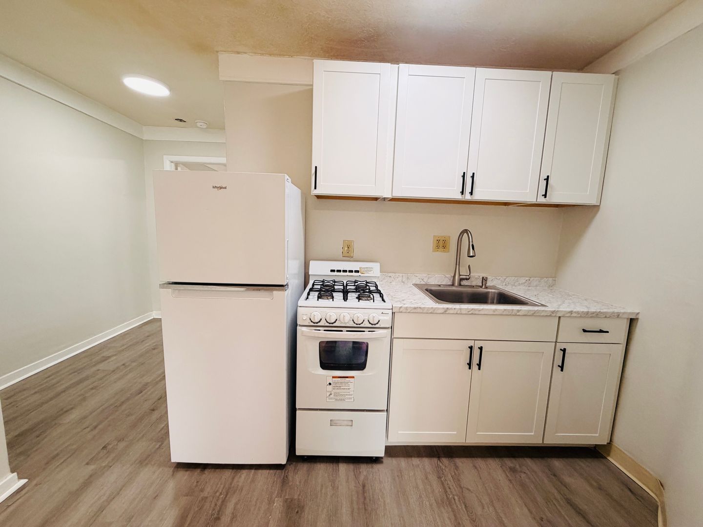 450 Augusta St – photo 2
