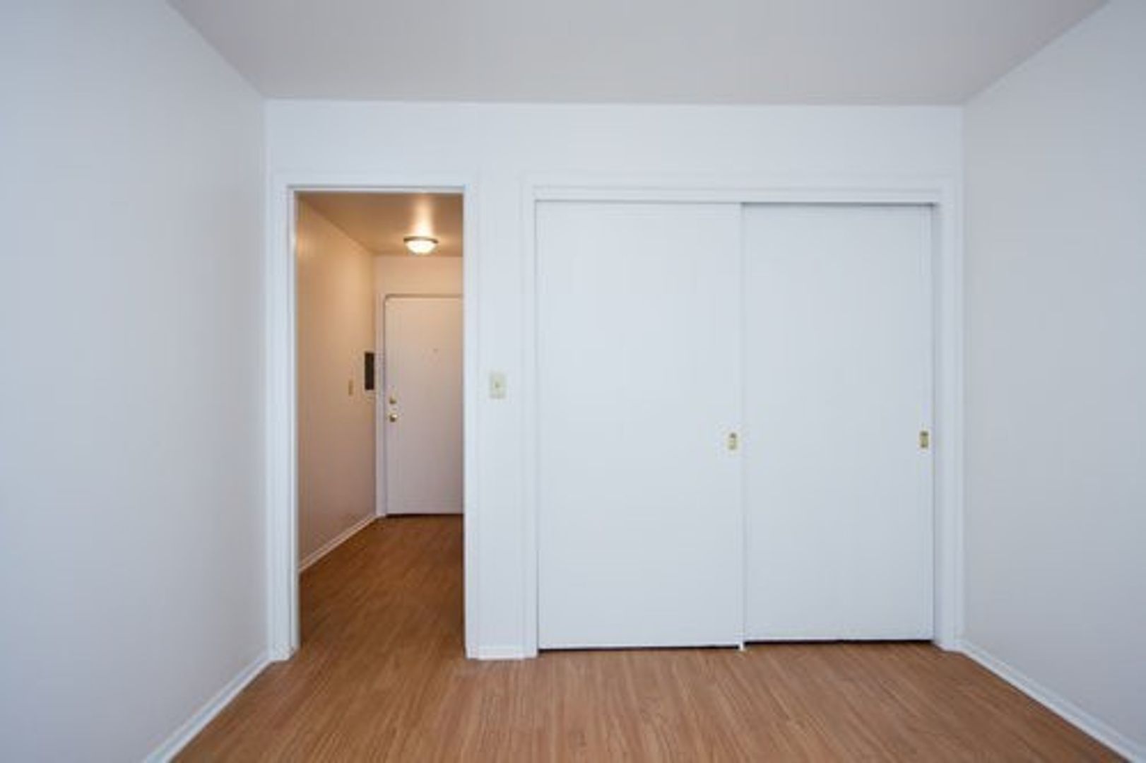 2420 Northwestern Ave unit 4 – photo 3