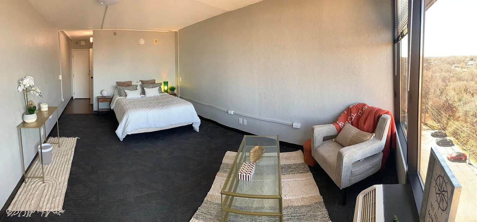Central Plaza Living – photo 4