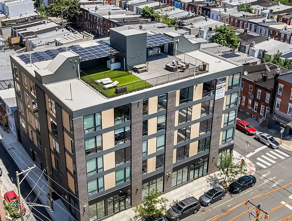 171 W. Berks St. – photo 2