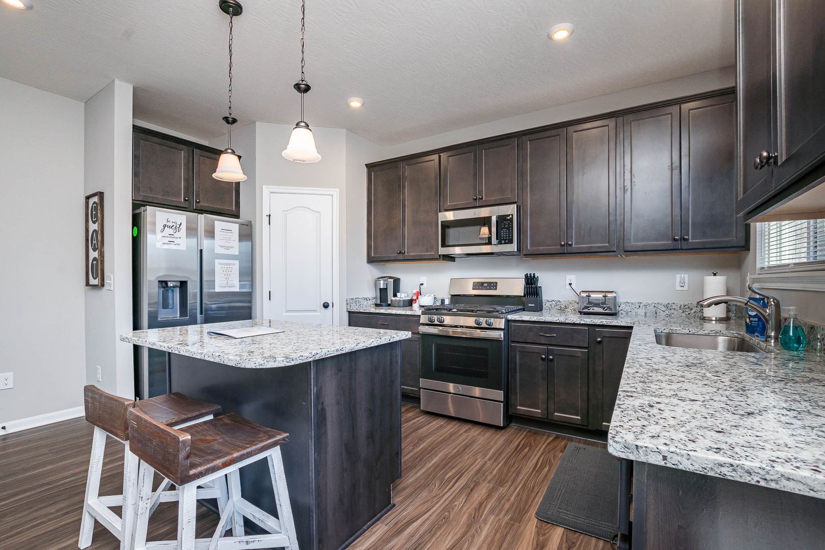5738 Azra Ct – photo 4