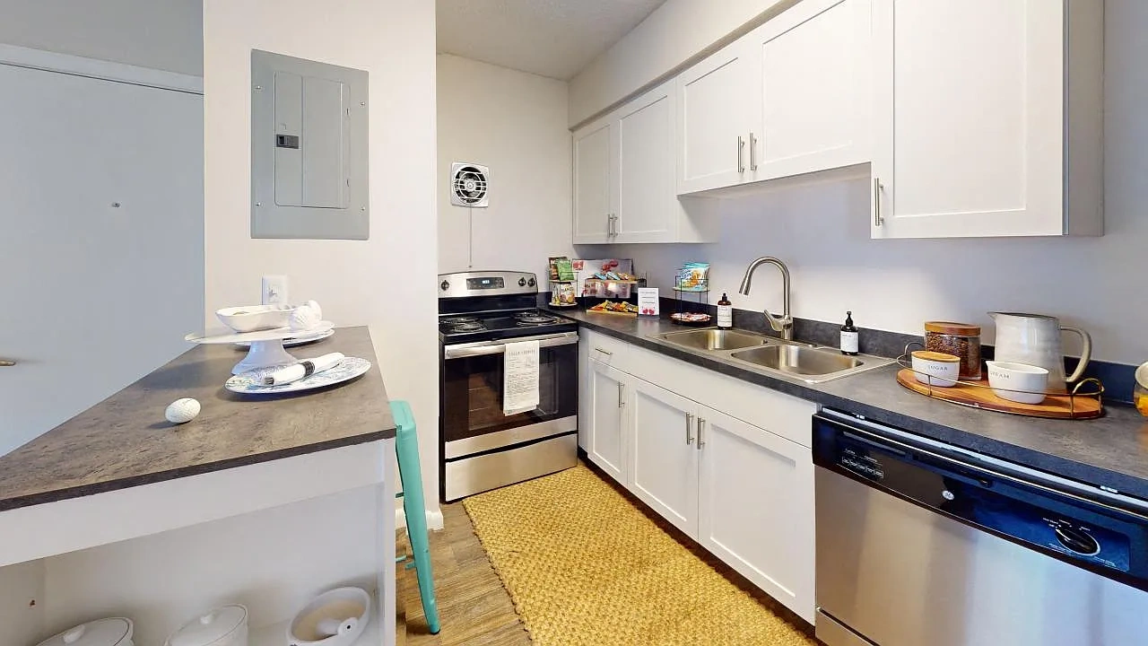 Somerset Apartments – photo 3