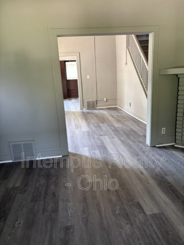 2749 Rush Blvd – photo 4