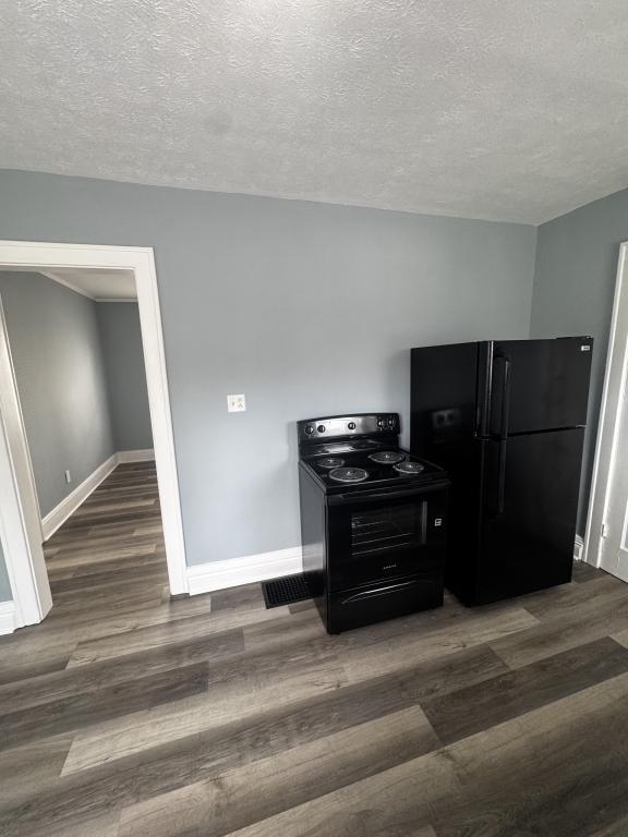 5711 Warren Ave – photo 3