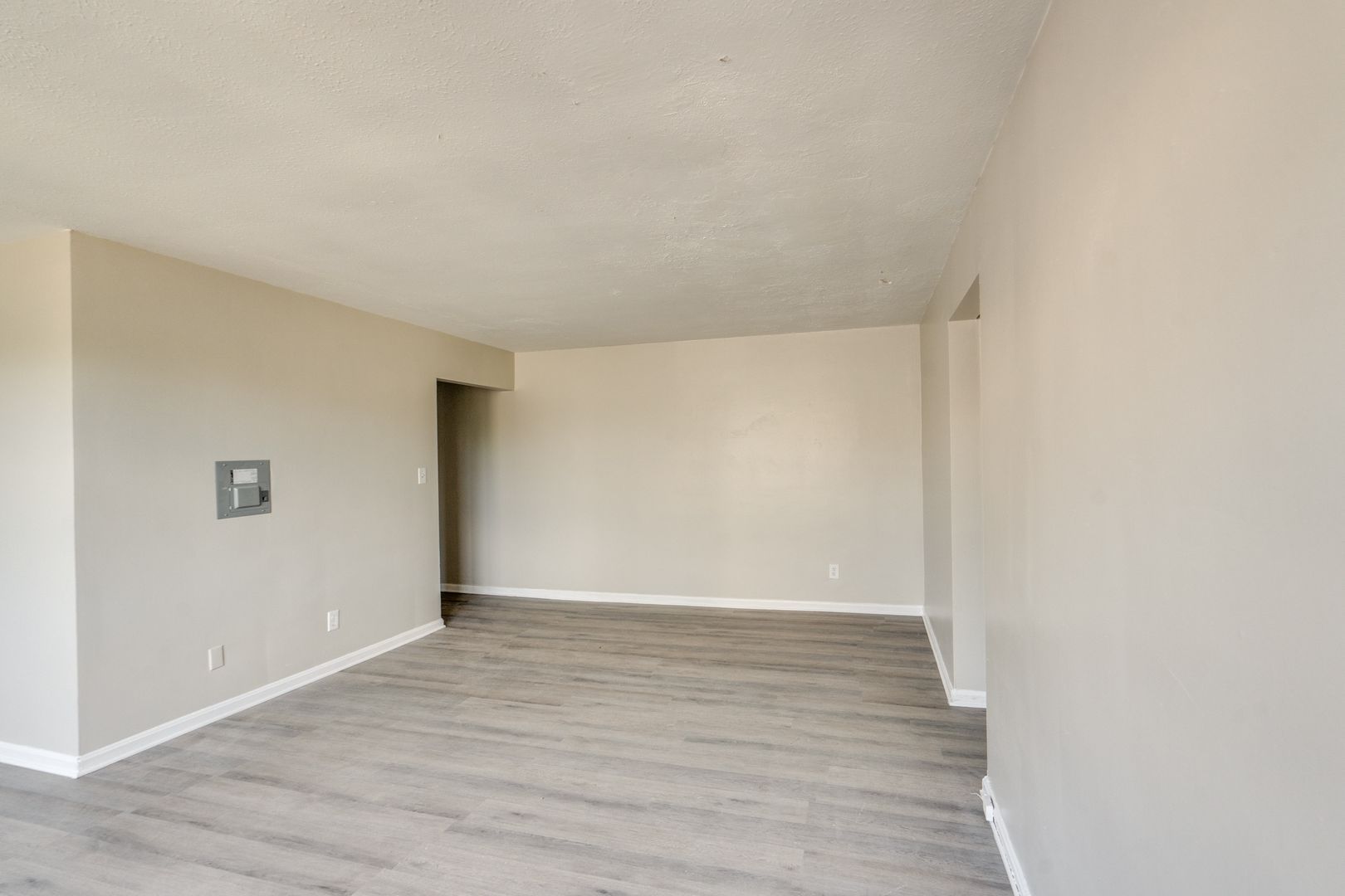 2885 Hampton Rd unit Hampton 103 – photo 5