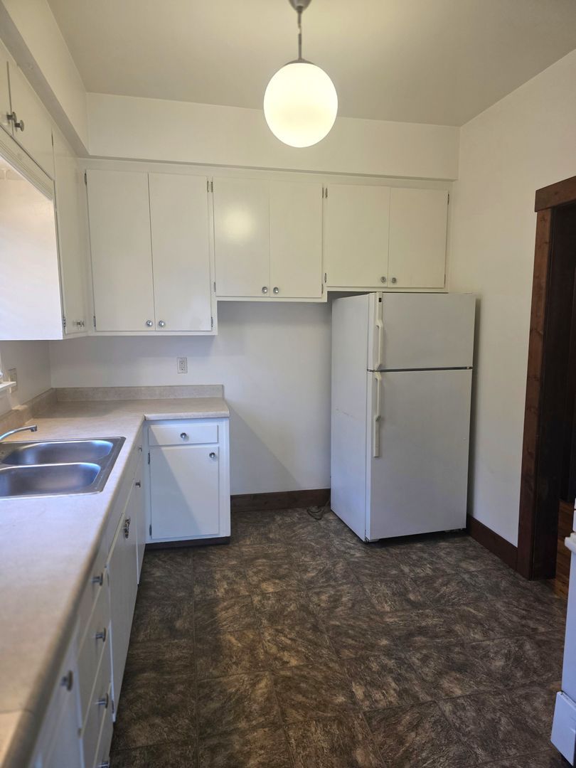 3506 E 10th St unit Unit B – photo 2