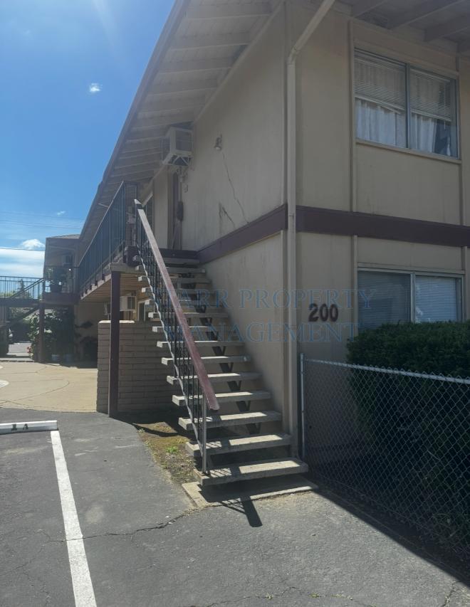 200 E Vine St – photo 3