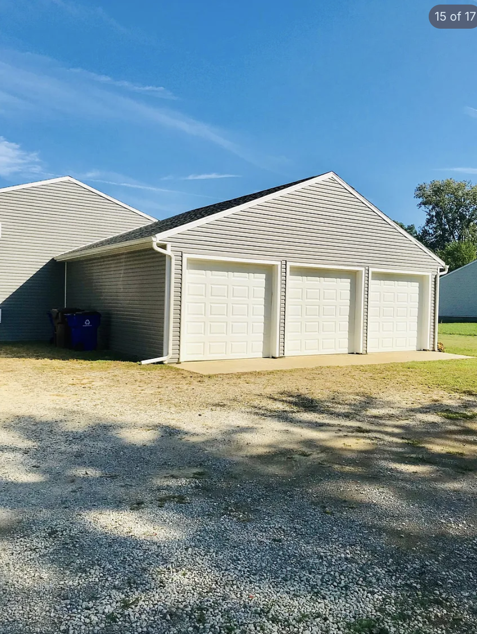1537 Benjamin Ct – photo 2