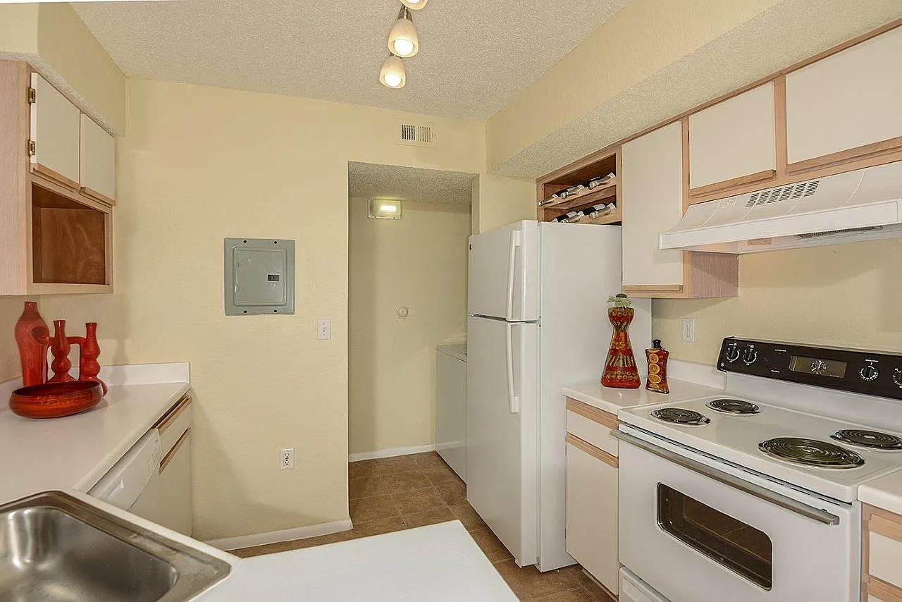 Royal St. George at the Villages Apartment Homes – photo 3