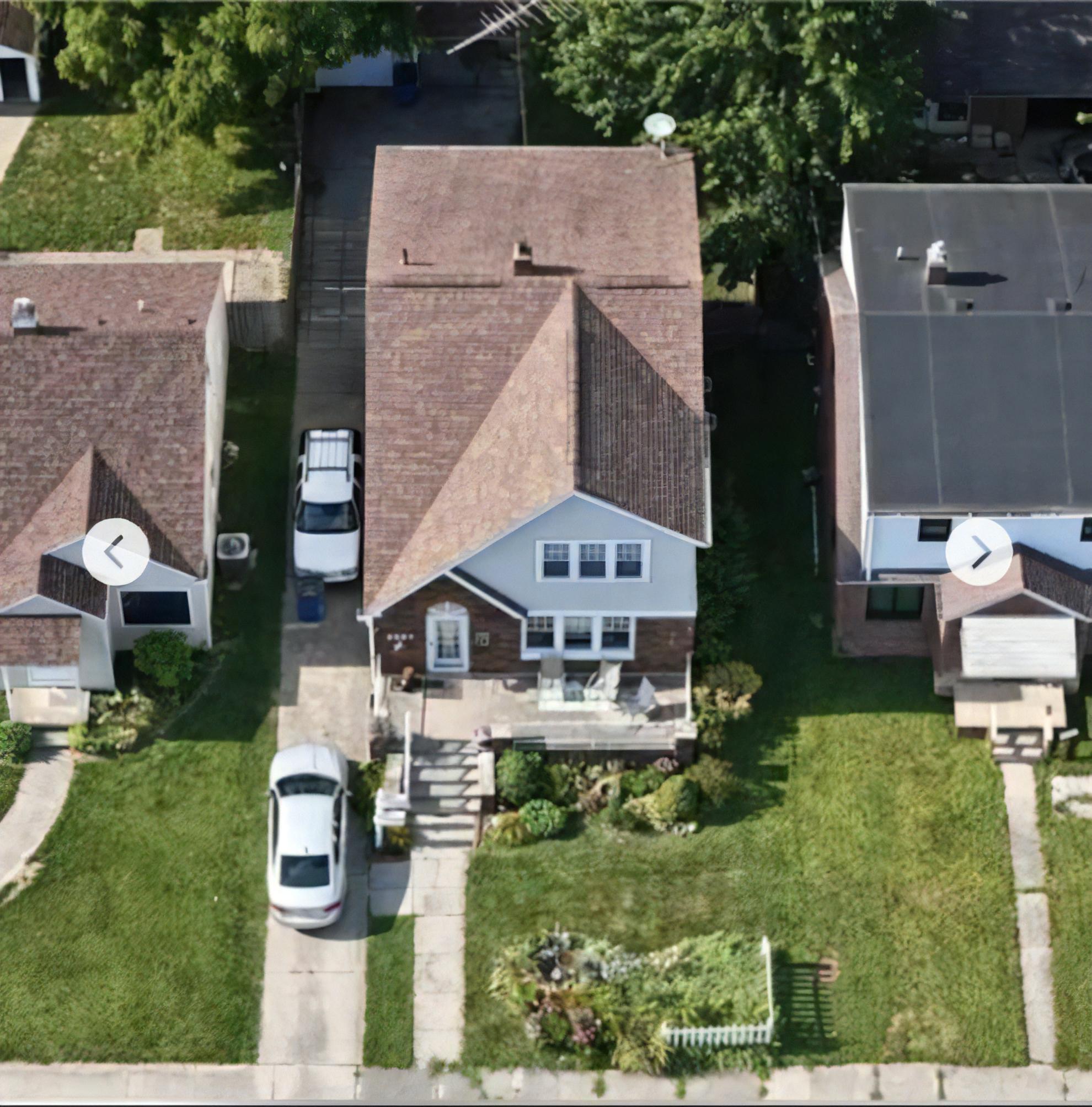2337 Burnside Ave – photo 4