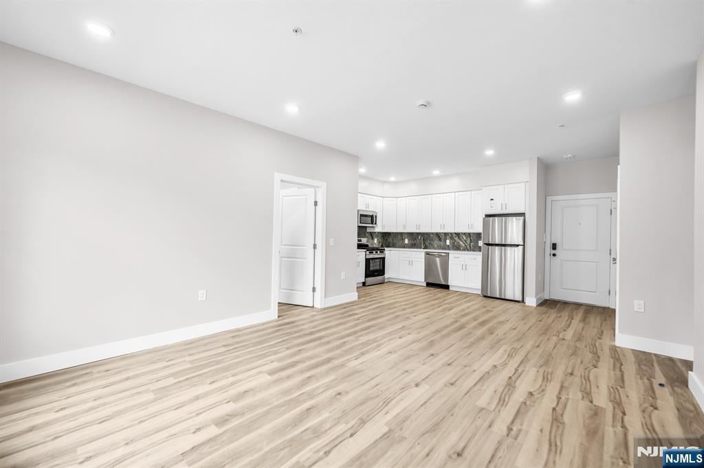 66 Mt Prospect Ave unit 2 – photo 4