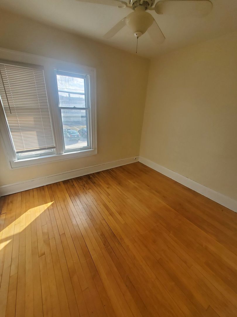915 Minnesota Ave unit 7 – photo 1