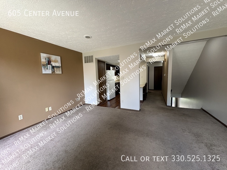 605 Center Ave – photo 5
