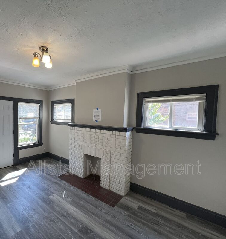 3638 E 149th St unit # 2 – photo 2