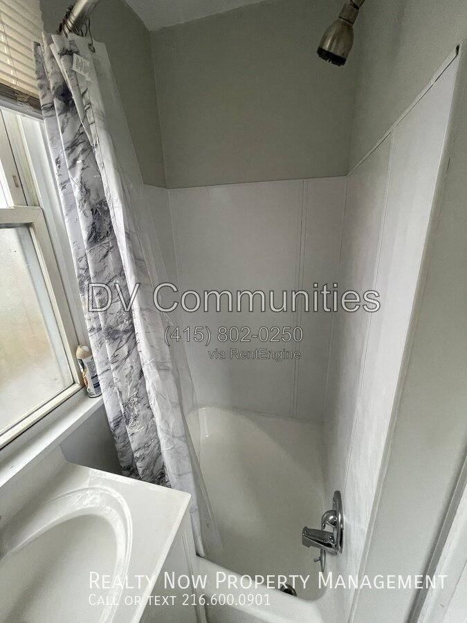 3263 Fulton Rd – photo 1