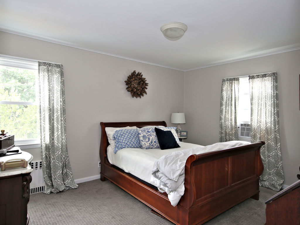 110 Holland St – photo 3