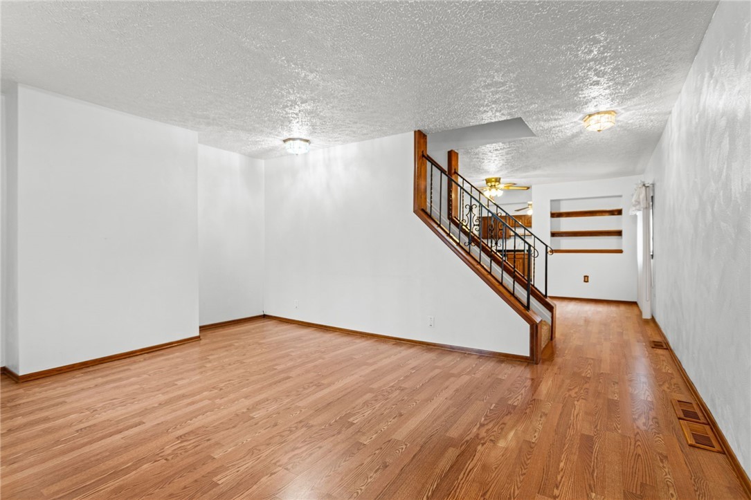 4914 Cypress St – photo 3