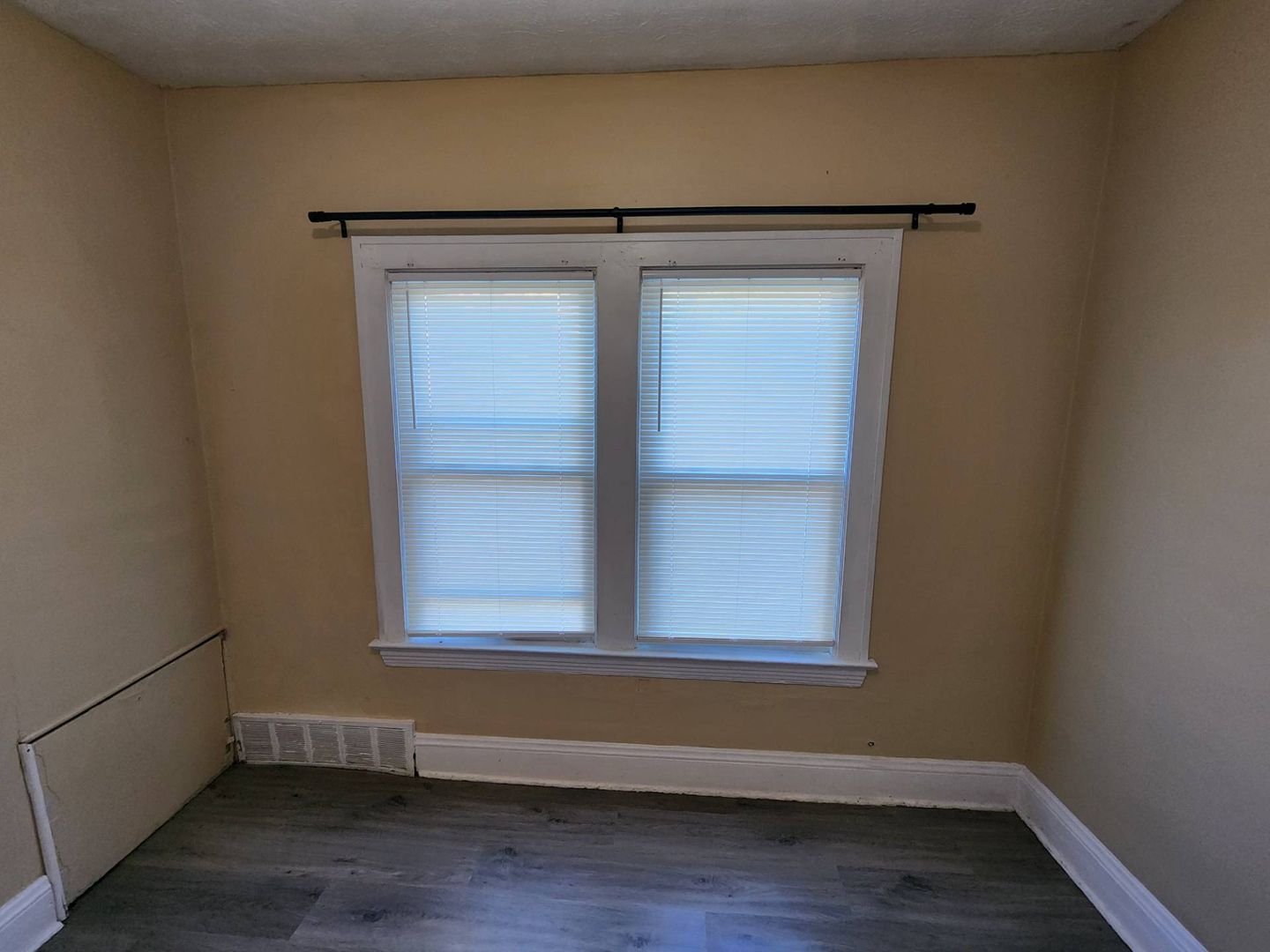 15816 Grovewood Ave unit DN Unit – photo 5